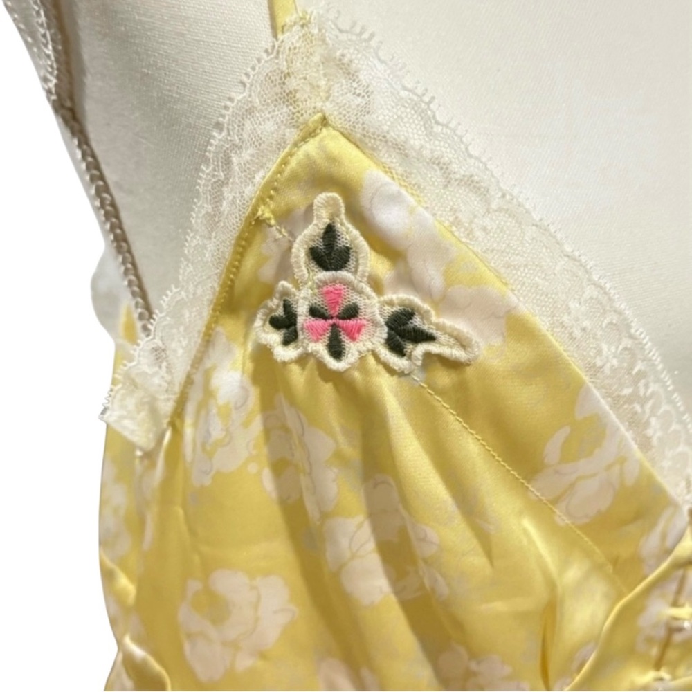 Free People Night Special Cami in Lemon Custard Combo Silky Lace Floral Sz M NWT - Picture 6 of 10